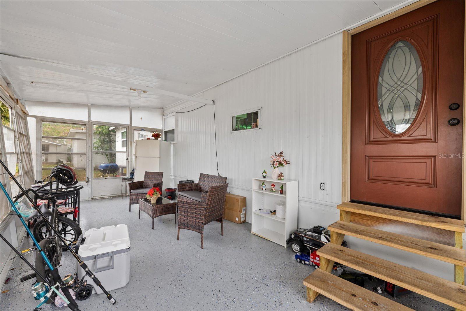 4115 MAYWOOD DR — photo 3