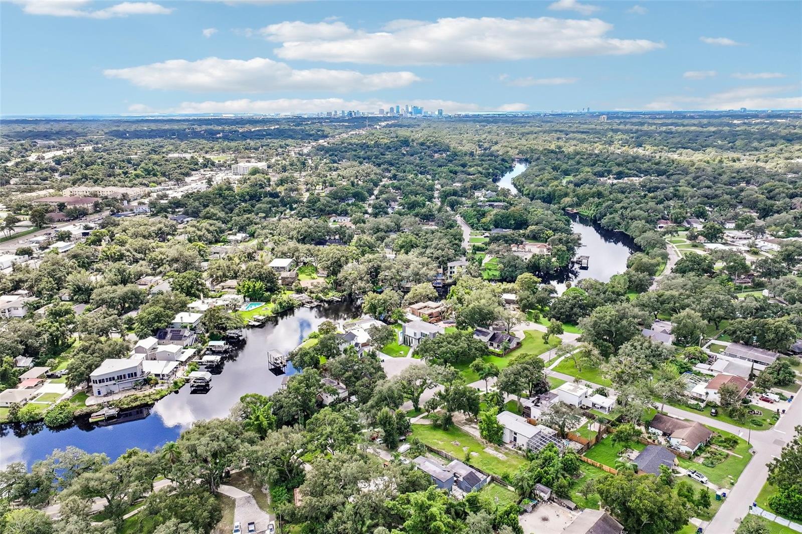 8103 N RIVER SHORE DR — photo 77