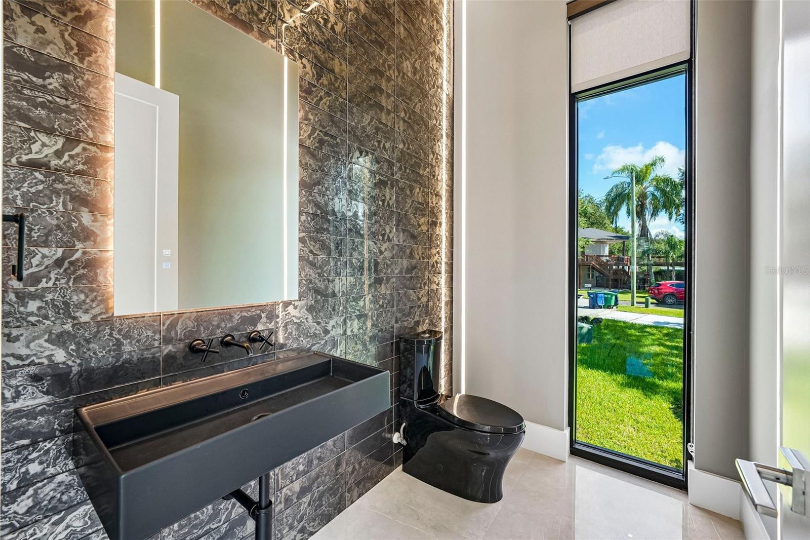 8103 N RIVER SHORE DR — photo 24