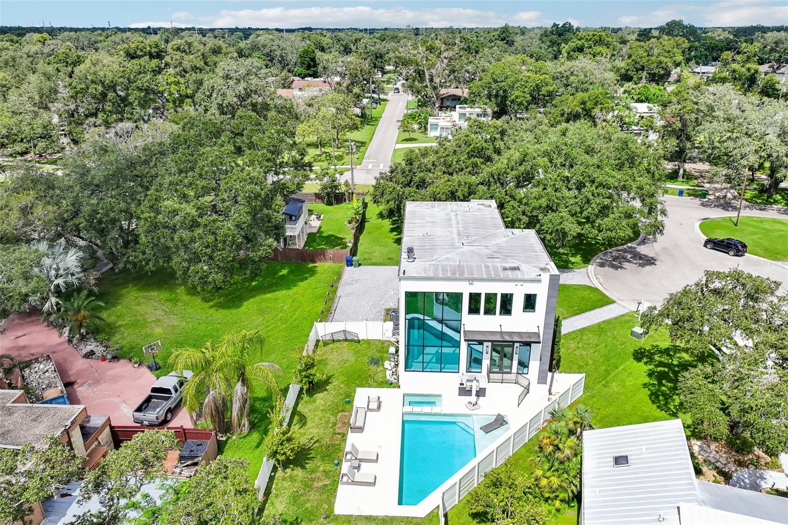 8103 N RIVER SHORE DR — photo 80