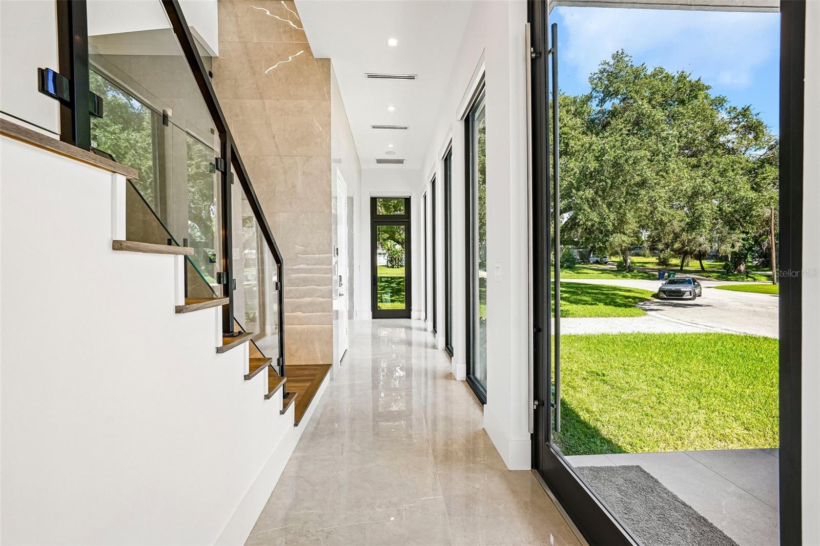 8103 N RIVER SHORE DR — photo 21