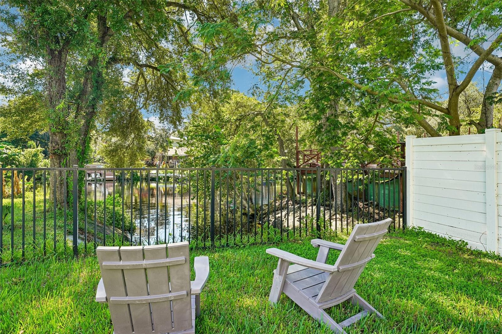 8103 N RIVER SHORE DR — photo 3
