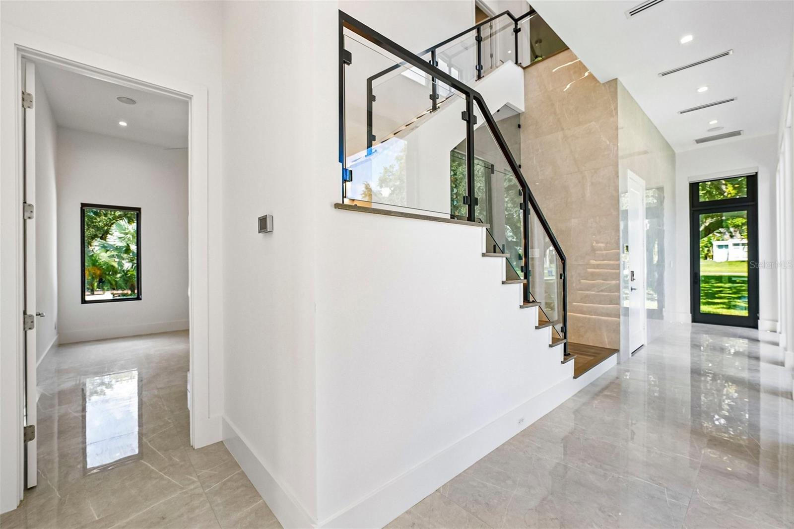 8103 N RIVER SHORE DR — photo 19