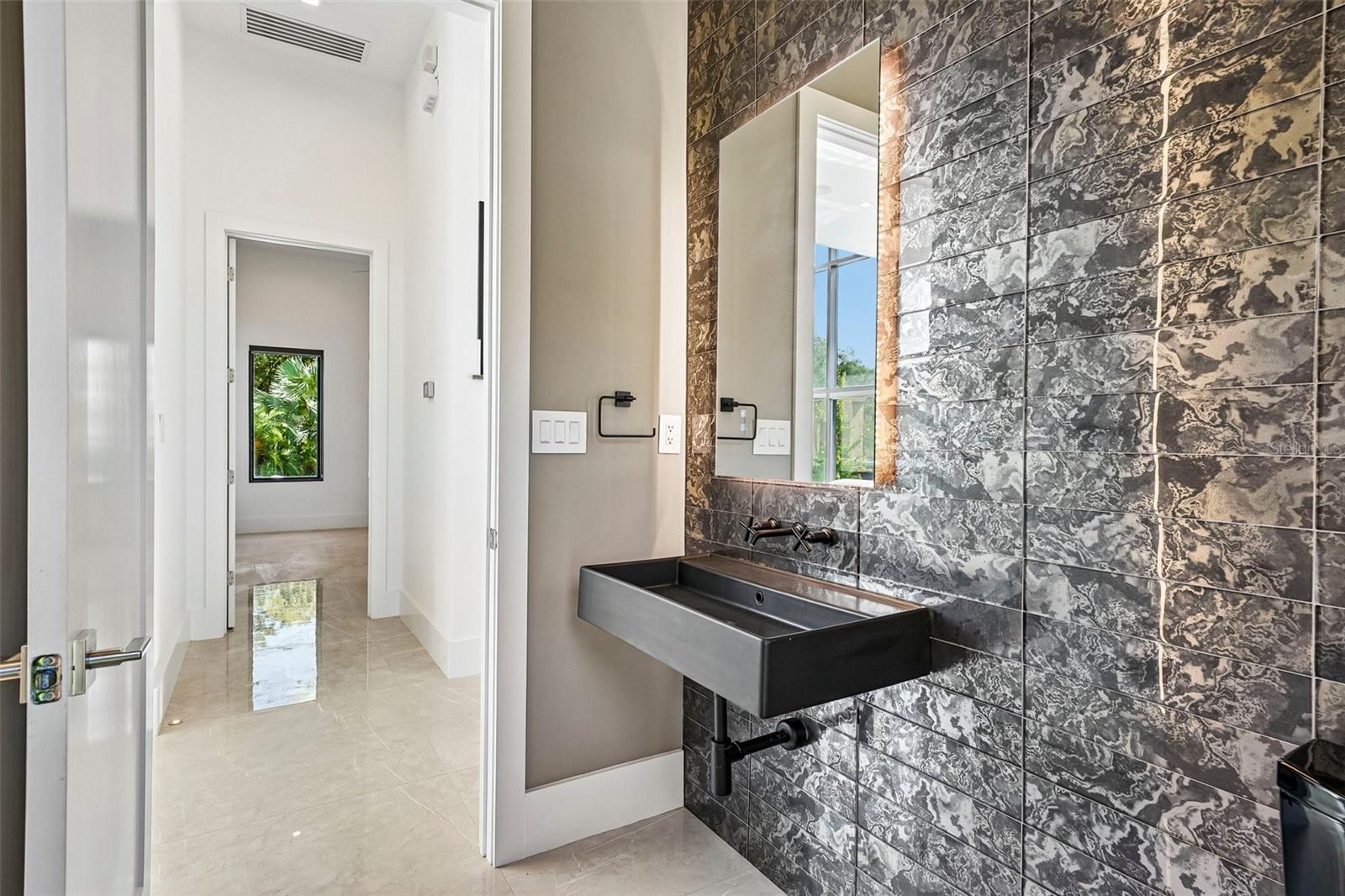 8103 N RIVER SHORE DR — photo 23