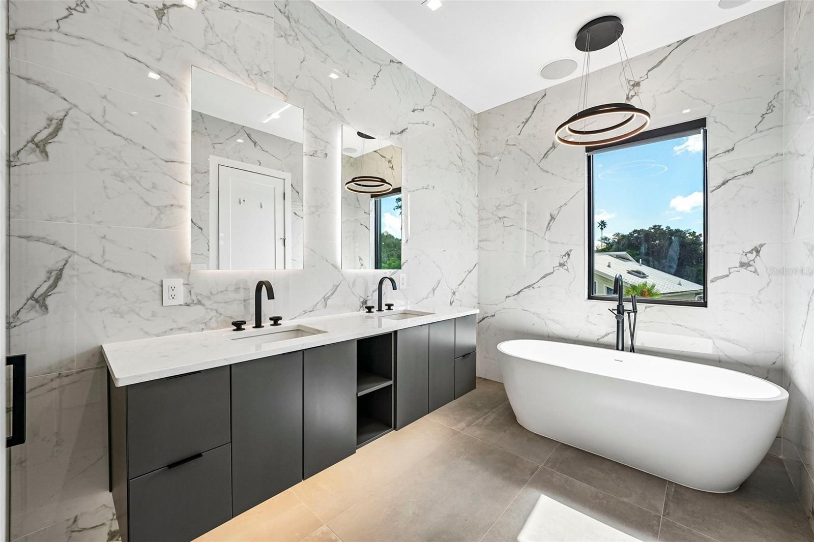 8103 N RIVER SHORE DR — photo 36