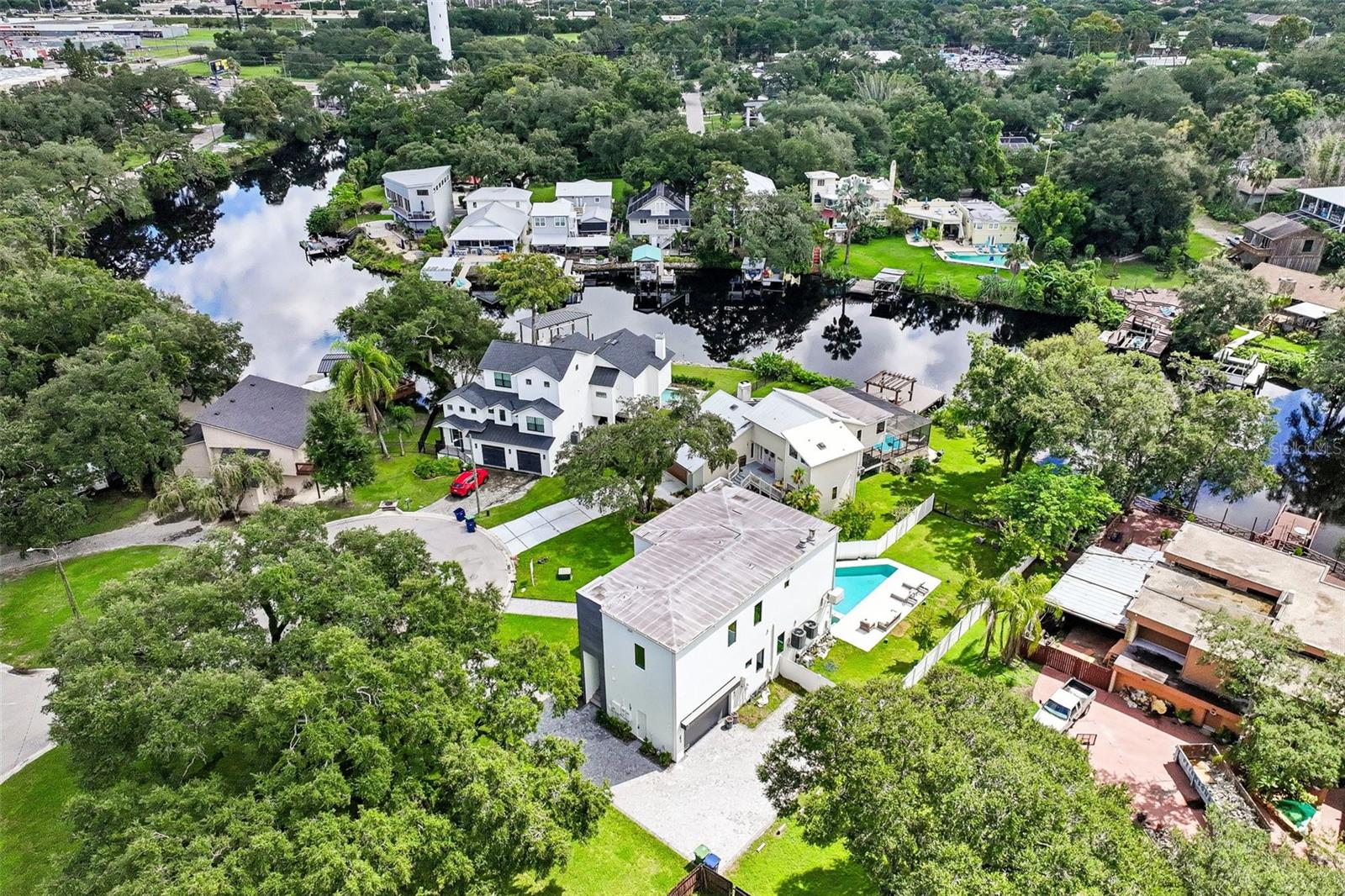 8103 N RIVER SHORE DR — photo 88
