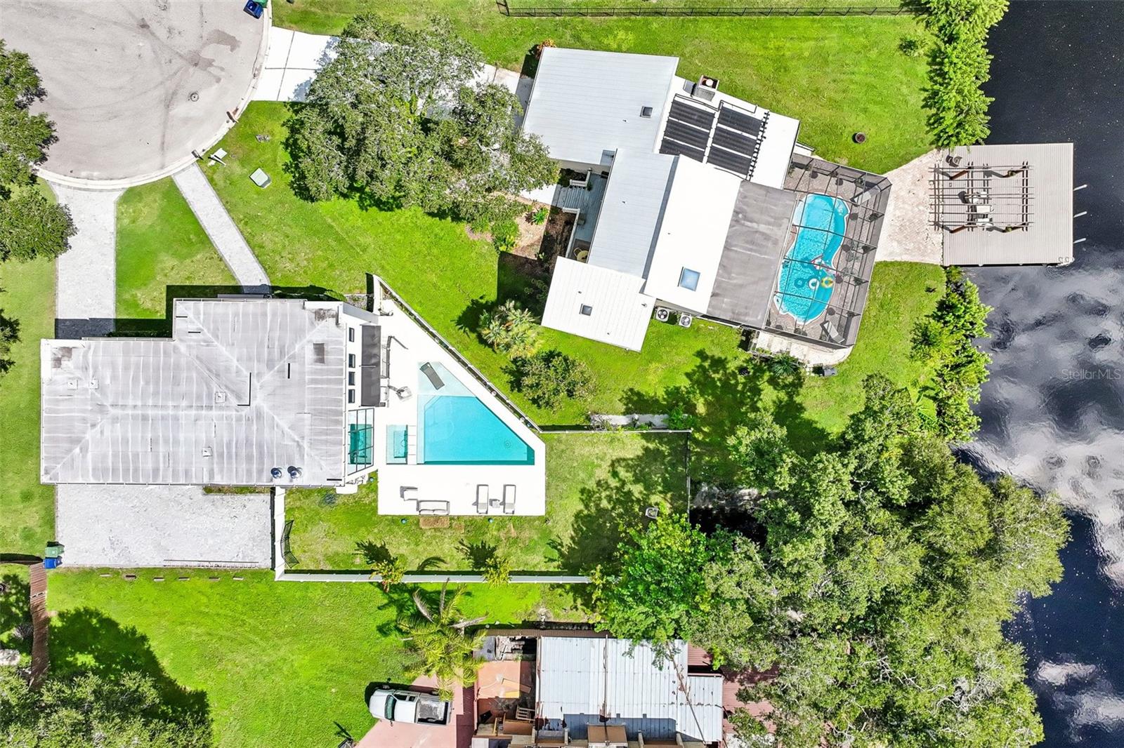 8103 N RIVER SHORE DR — photo 79