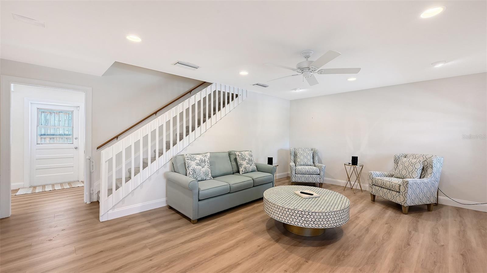 5151 SAINT ALBANS AVE — photo 15