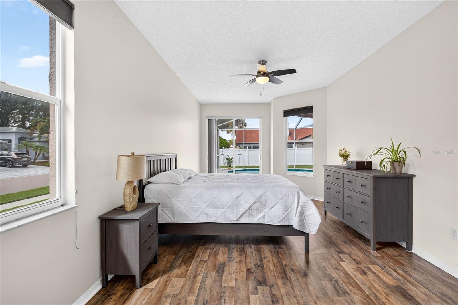 10007 VISTA POINTE DR — photo 33