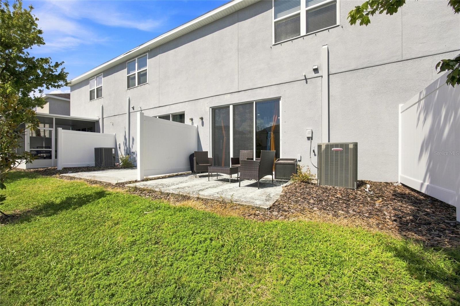 7030 SUMMER HOLLY PL — photo 32