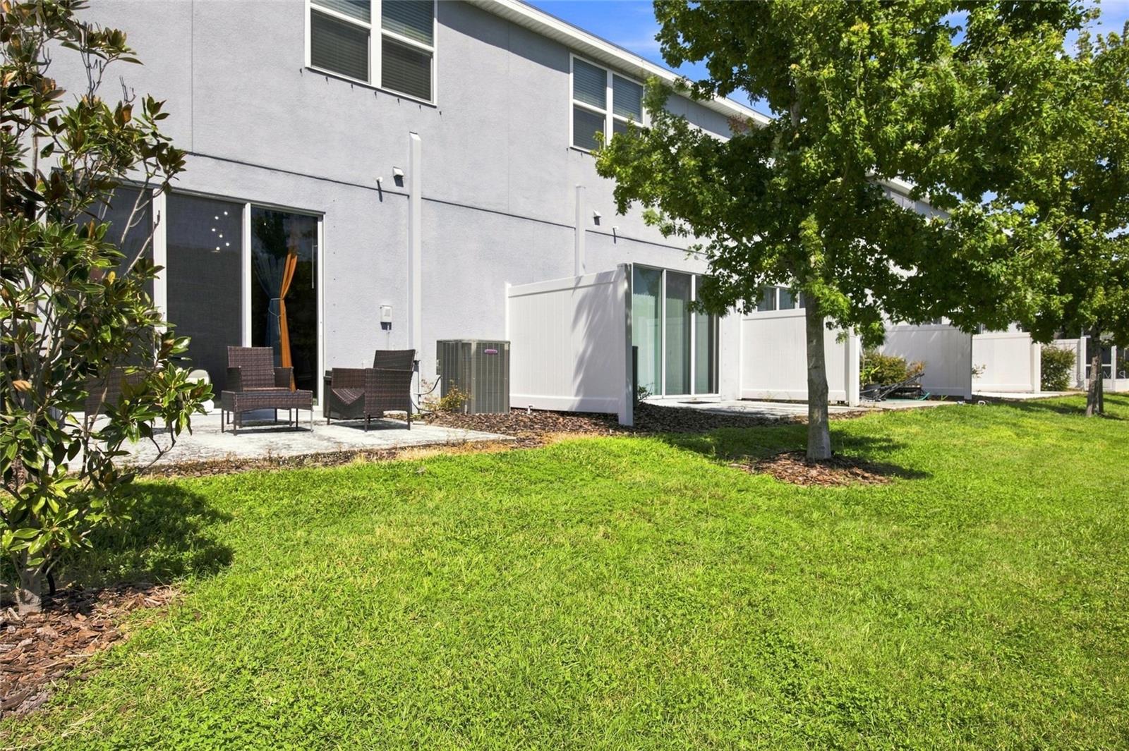7030 SUMMER HOLLY PL — photo 33