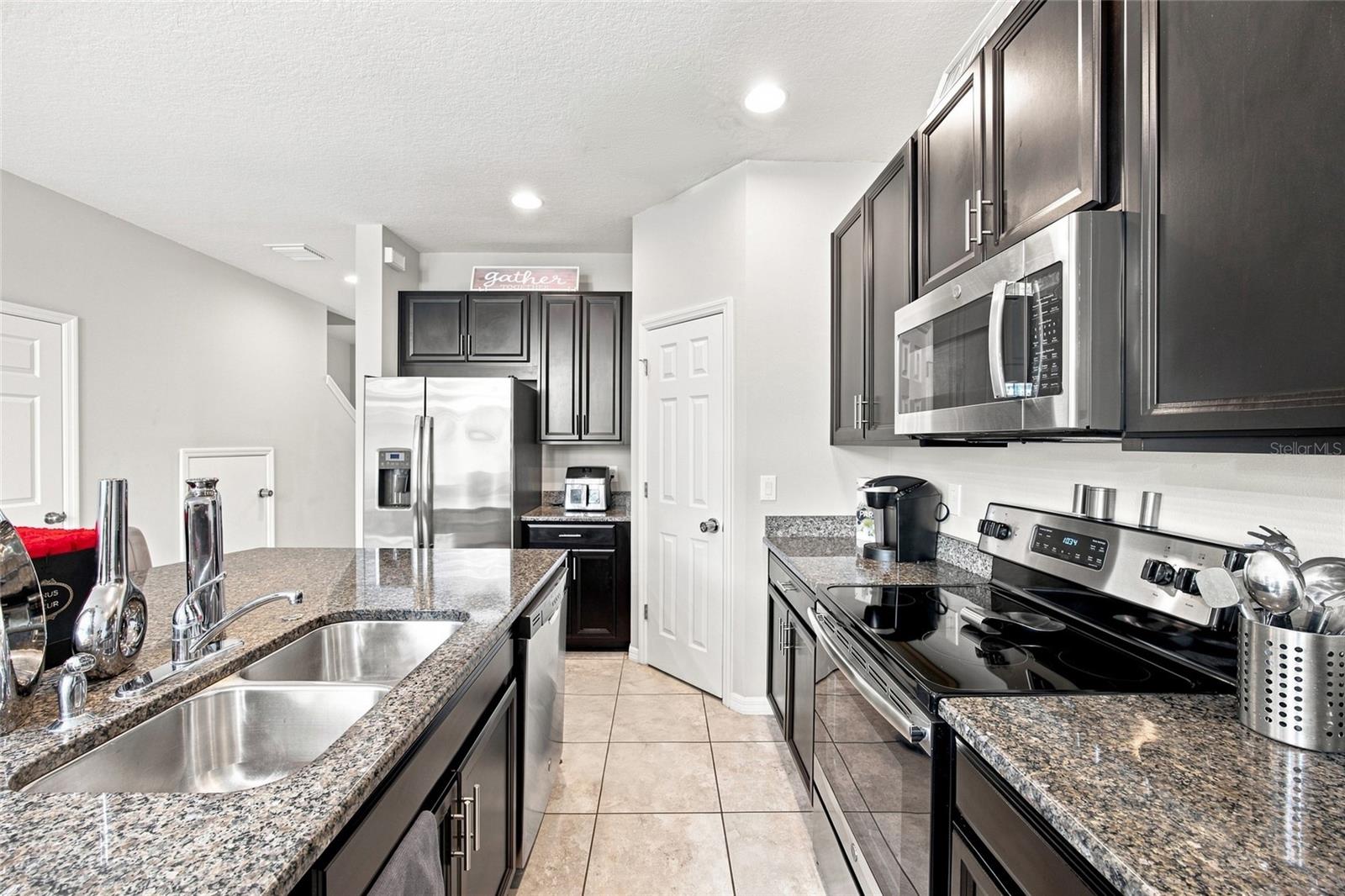 7030 SUMMER HOLLY PL — photo 14