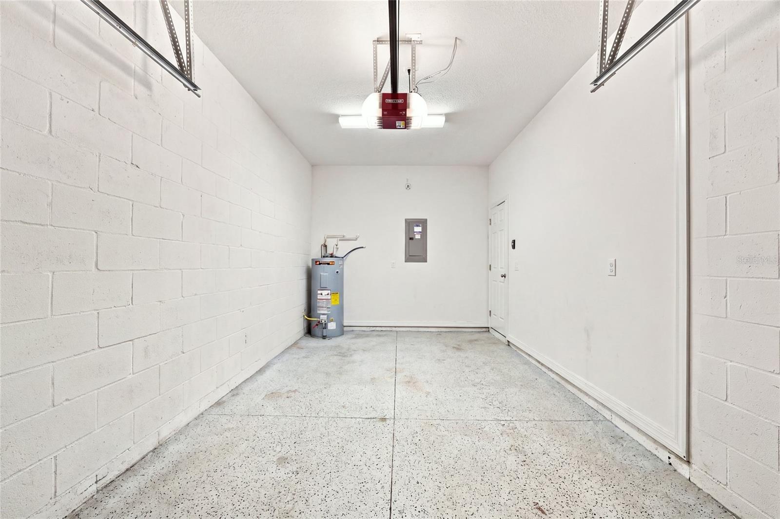 7030 SUMMER HOLLY PL — photo 30