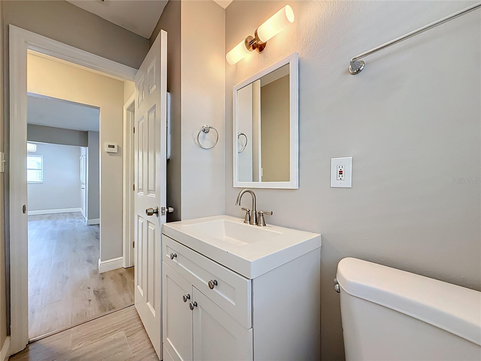 8307 N ELMER ST — photo 46