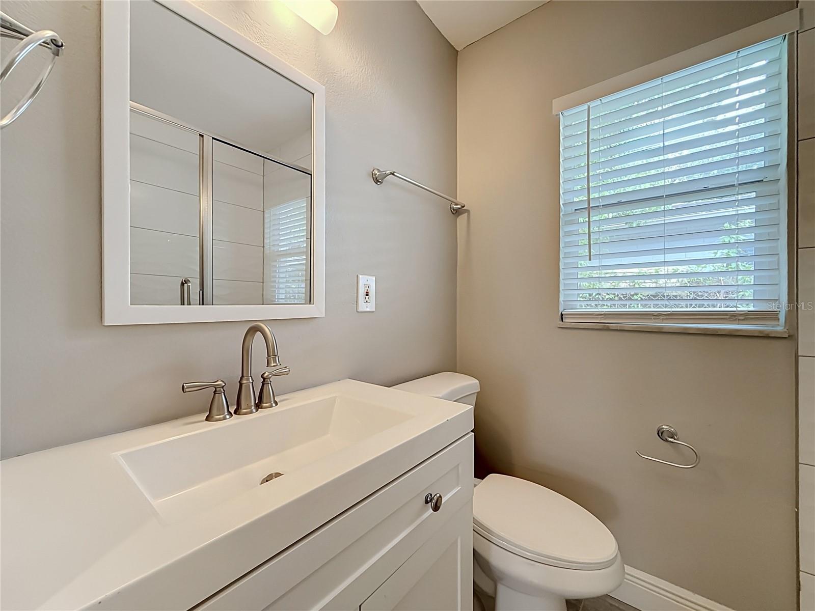 8307 N ELMER ST — photo 45