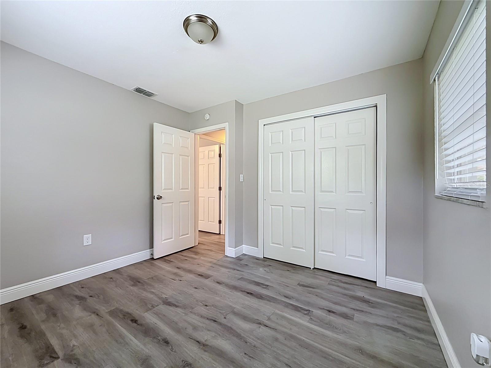 8307 N ELMER ST — photo 37