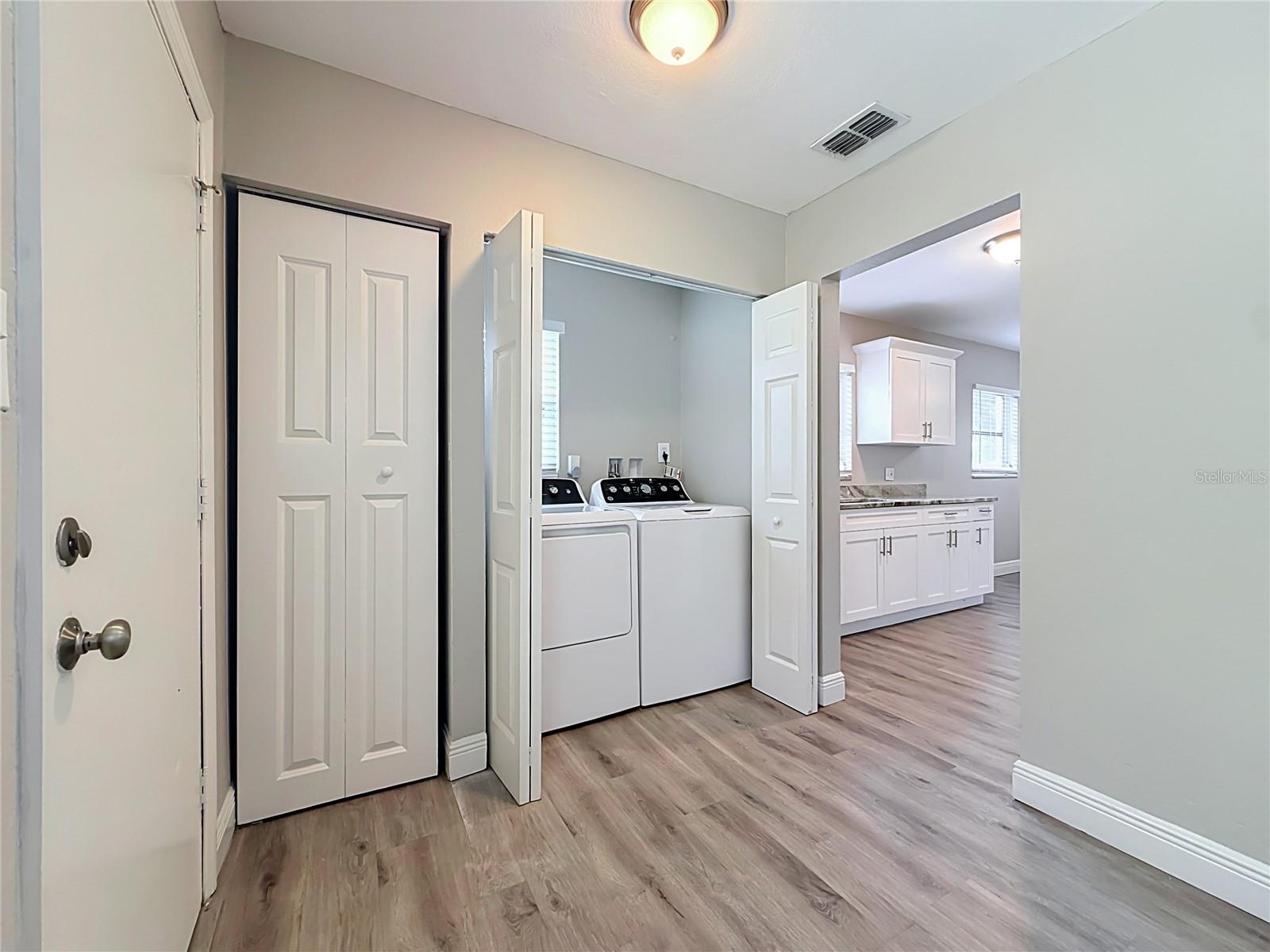 8307 N ELMER ST — photo 49