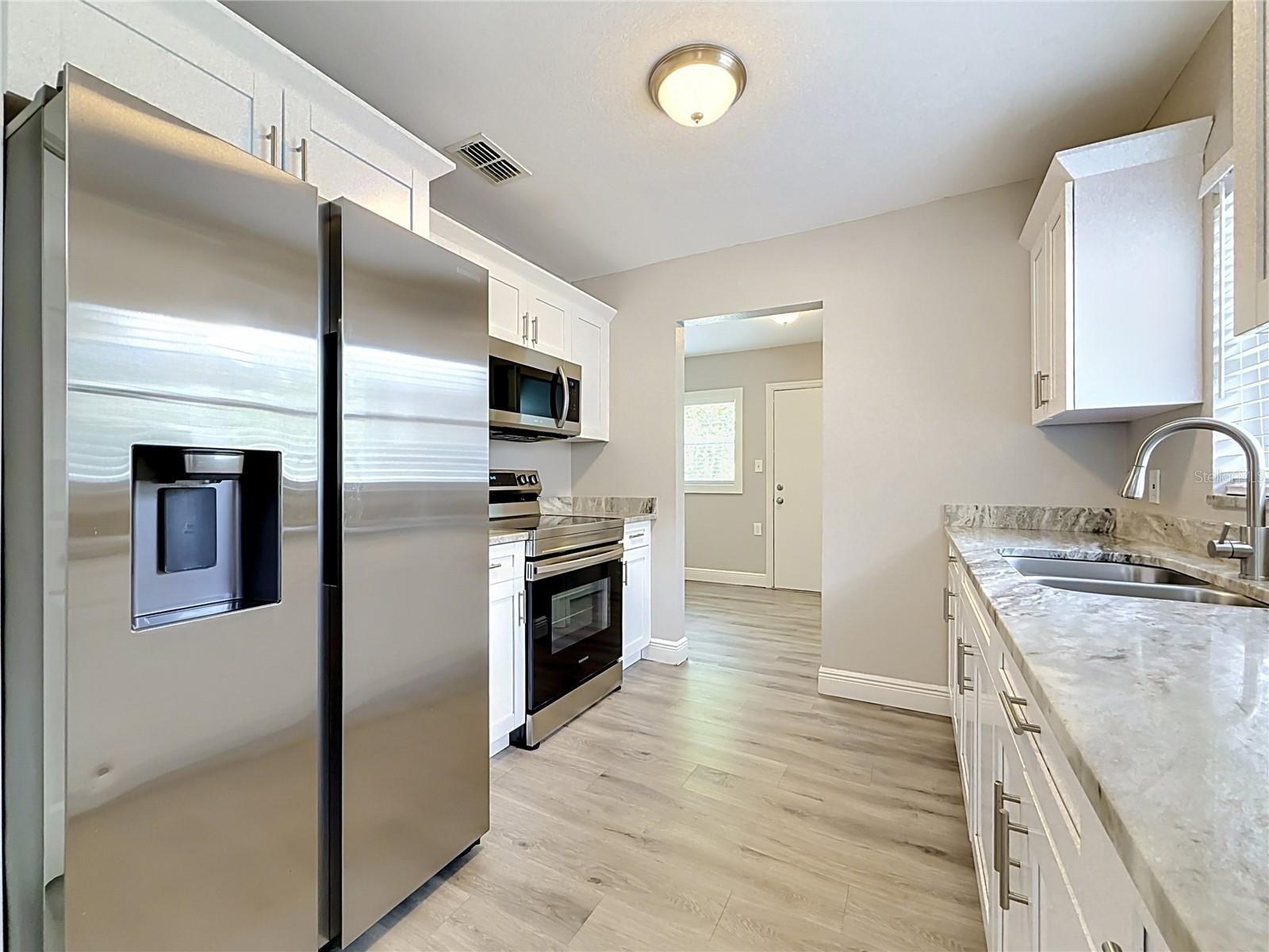 8307 N ELMER ST — photo 23