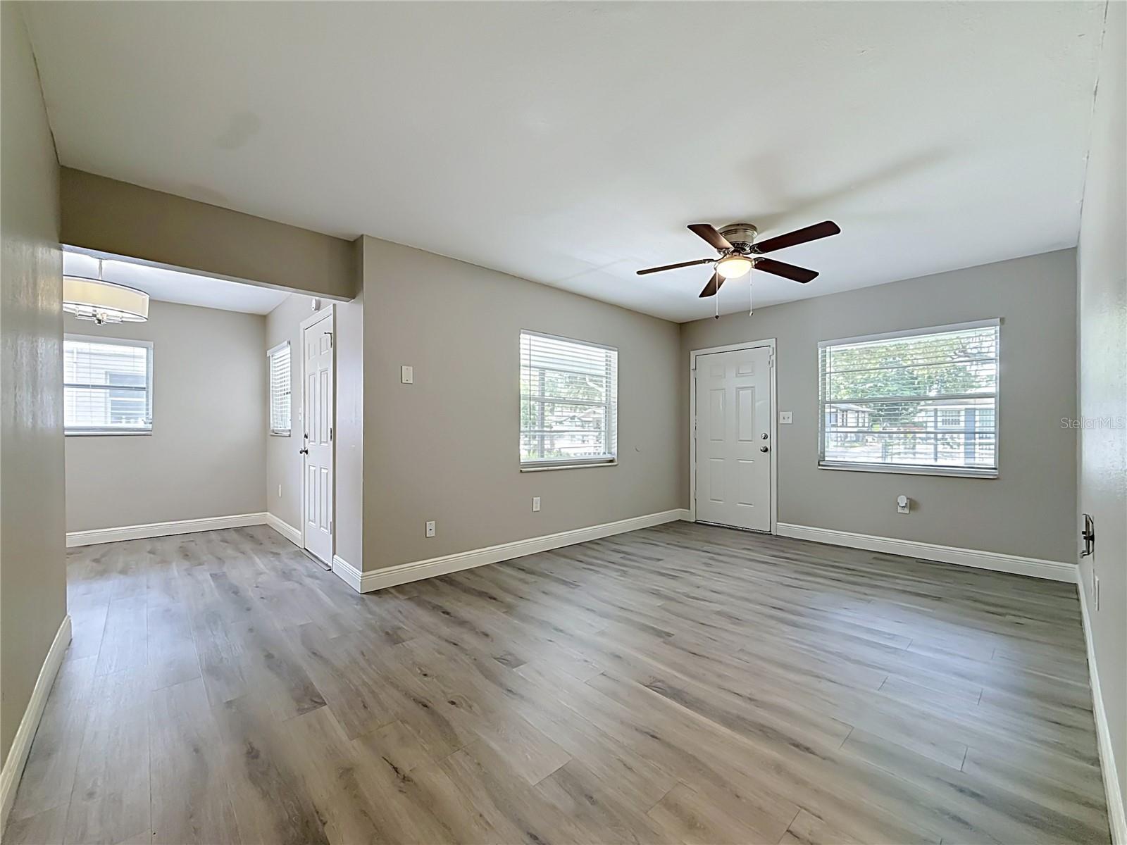 8307 N ELMER ST — photo 18