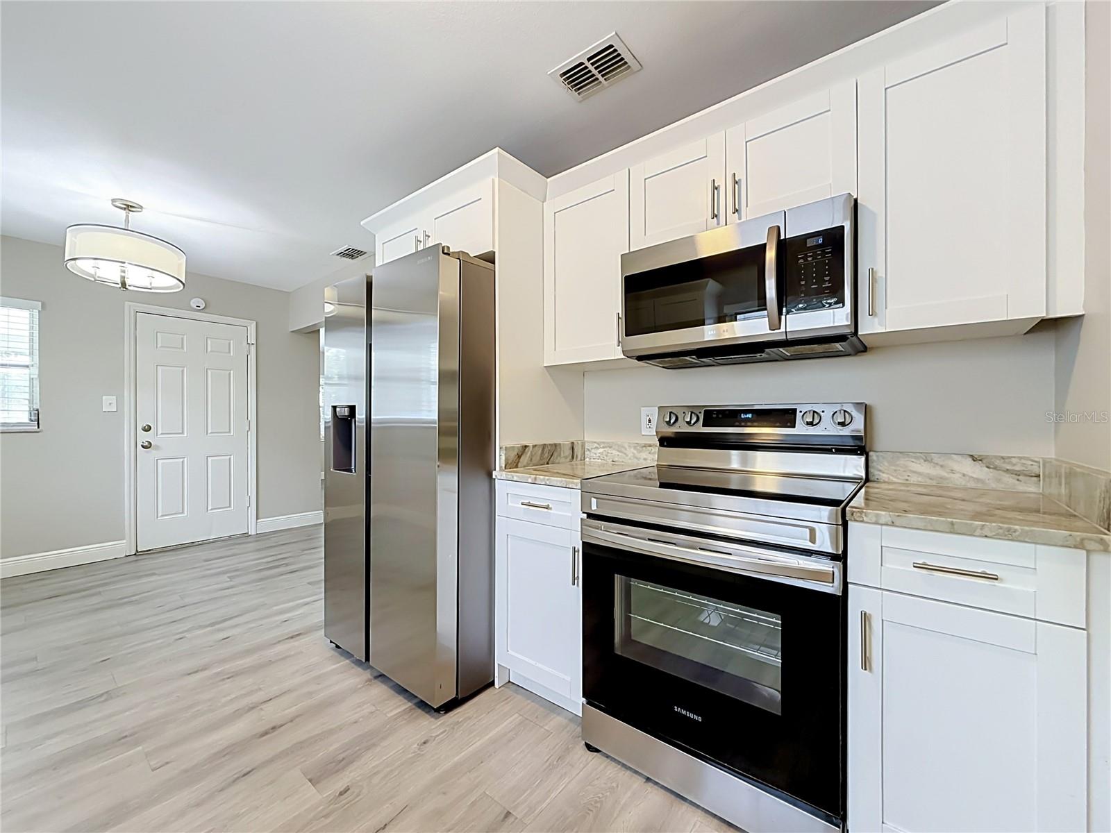 8307 N ELMER ST — photo 26
