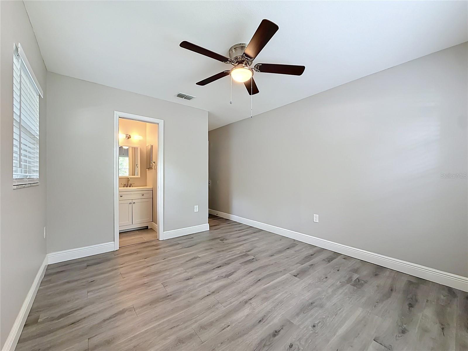 8307 N ELMER ST — photo 31