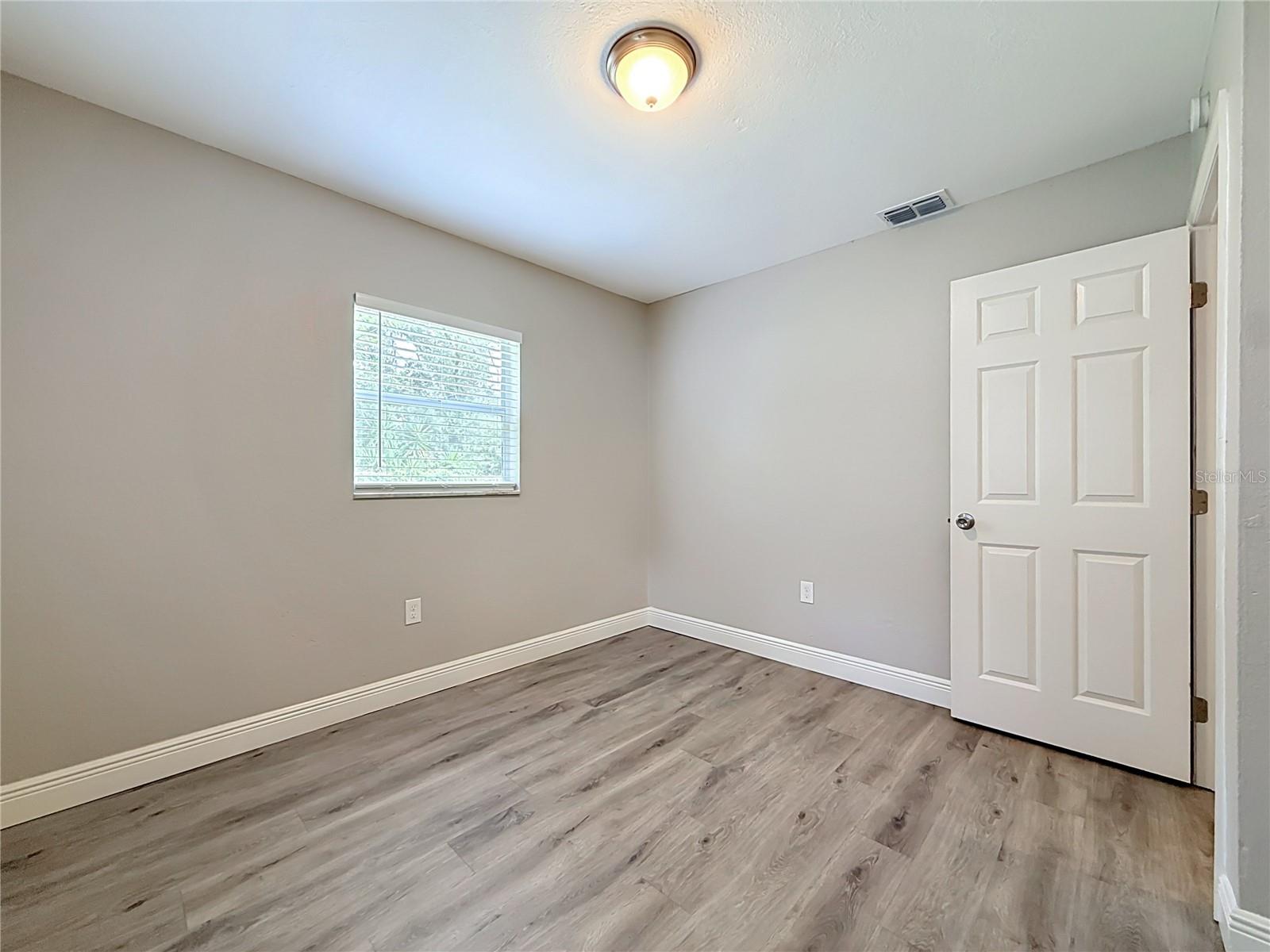 8307 N ELMER ST — photo 38