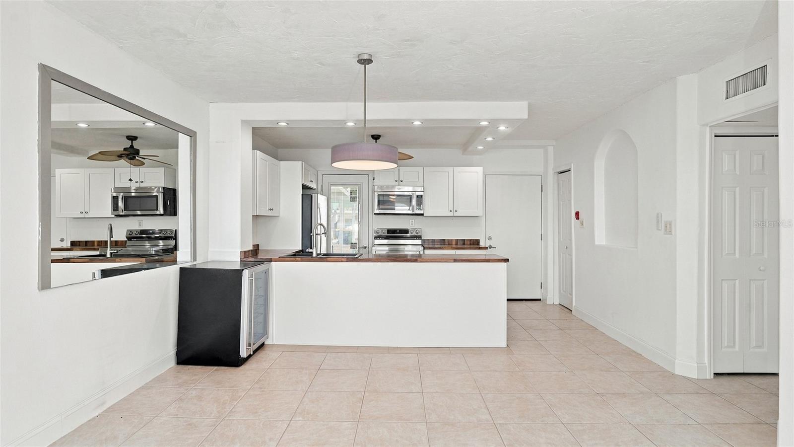 777 JOHN RINGLING BLVD #2 — photo 10