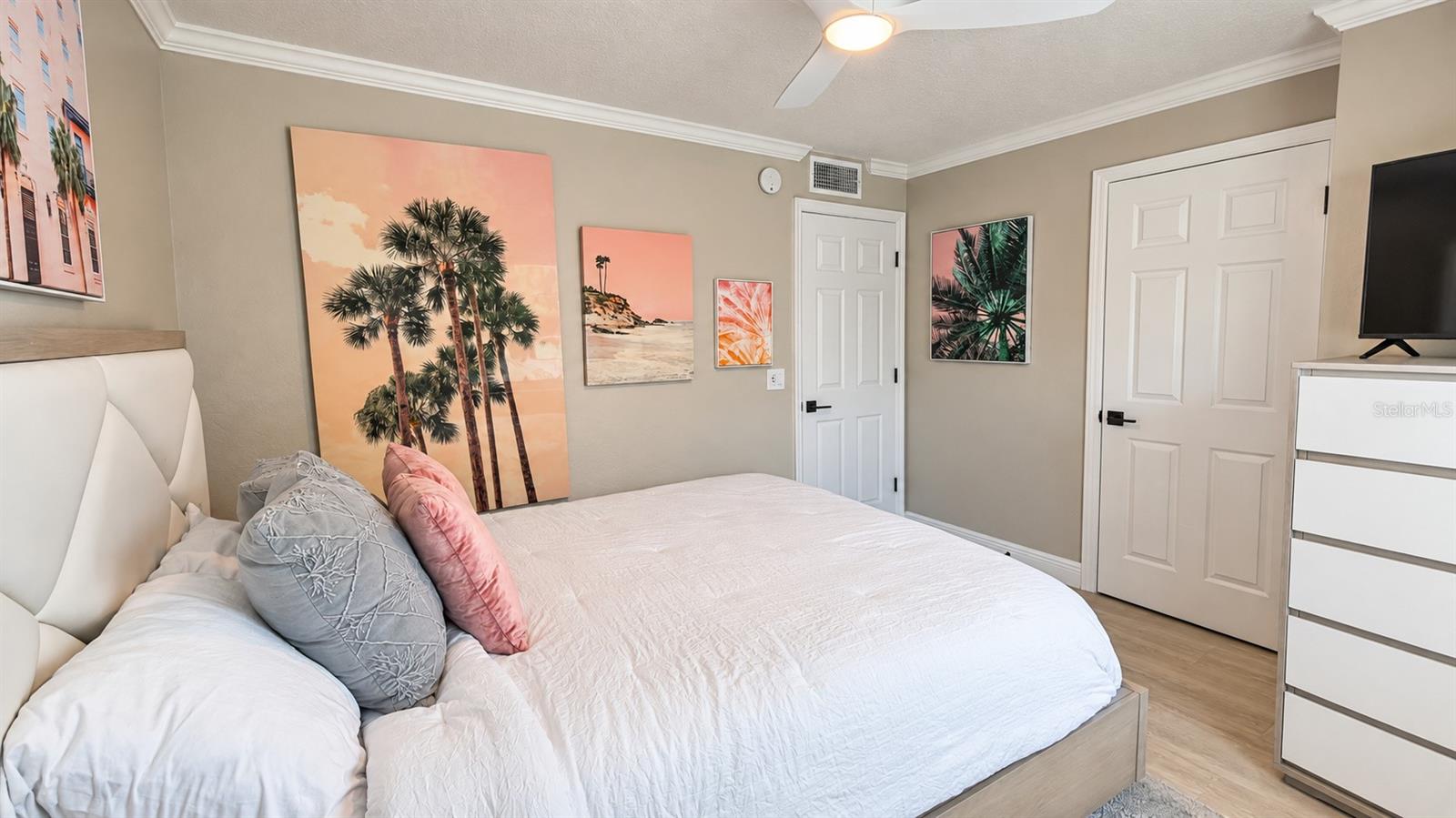 954 LA COSTA CIR #1 — photo 19