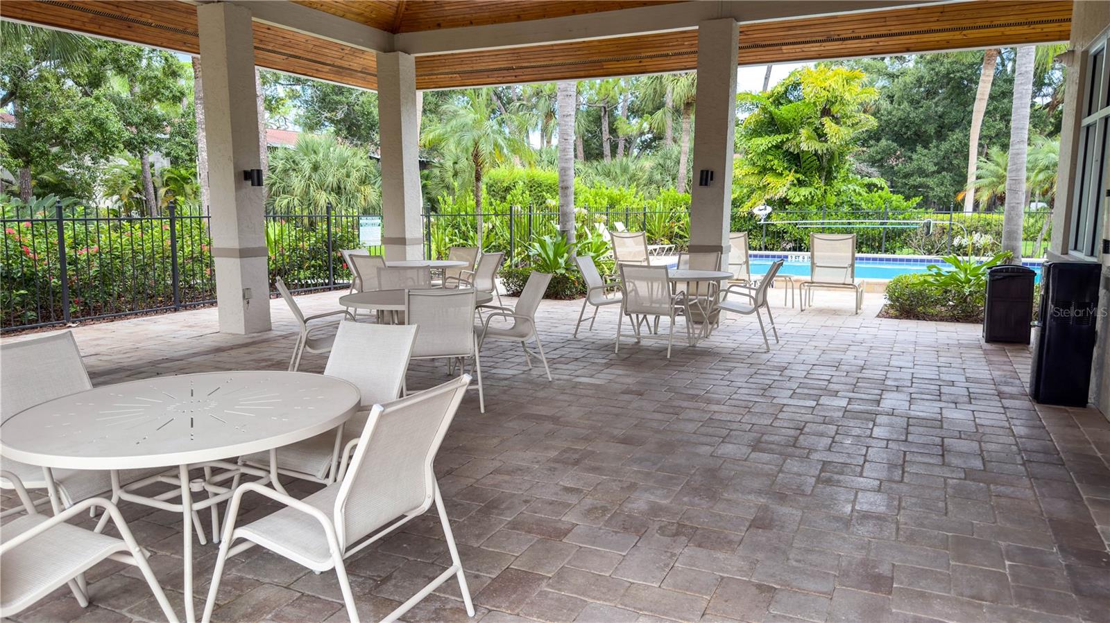 954 LA COSTA CIR #1 — photo 33