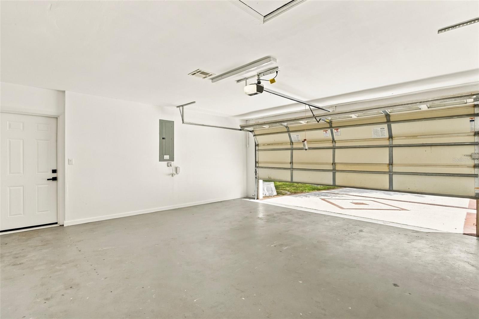 3104 BLUE HERON ST — photo 36