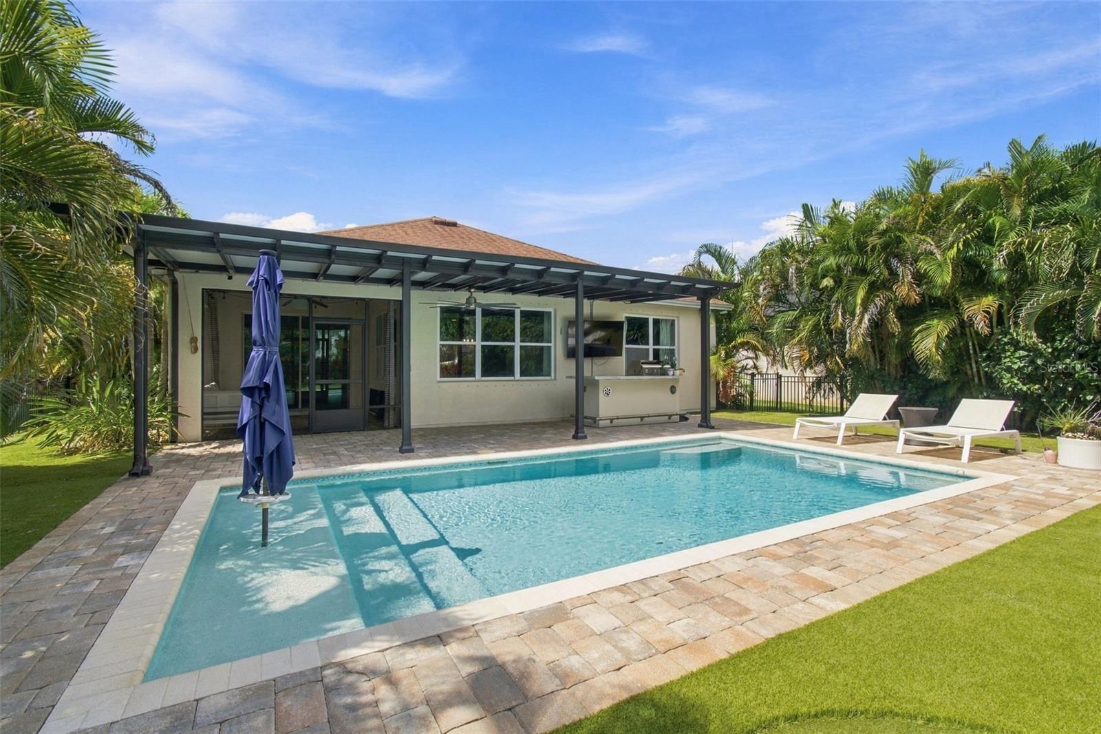 6805 PARK STRAND DR — photo 3