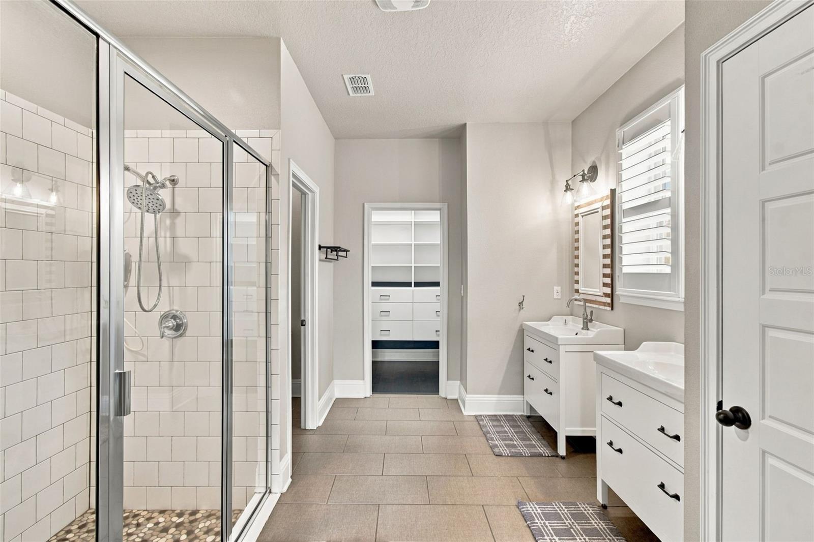 6805 PARK STRAND DR — photo 35