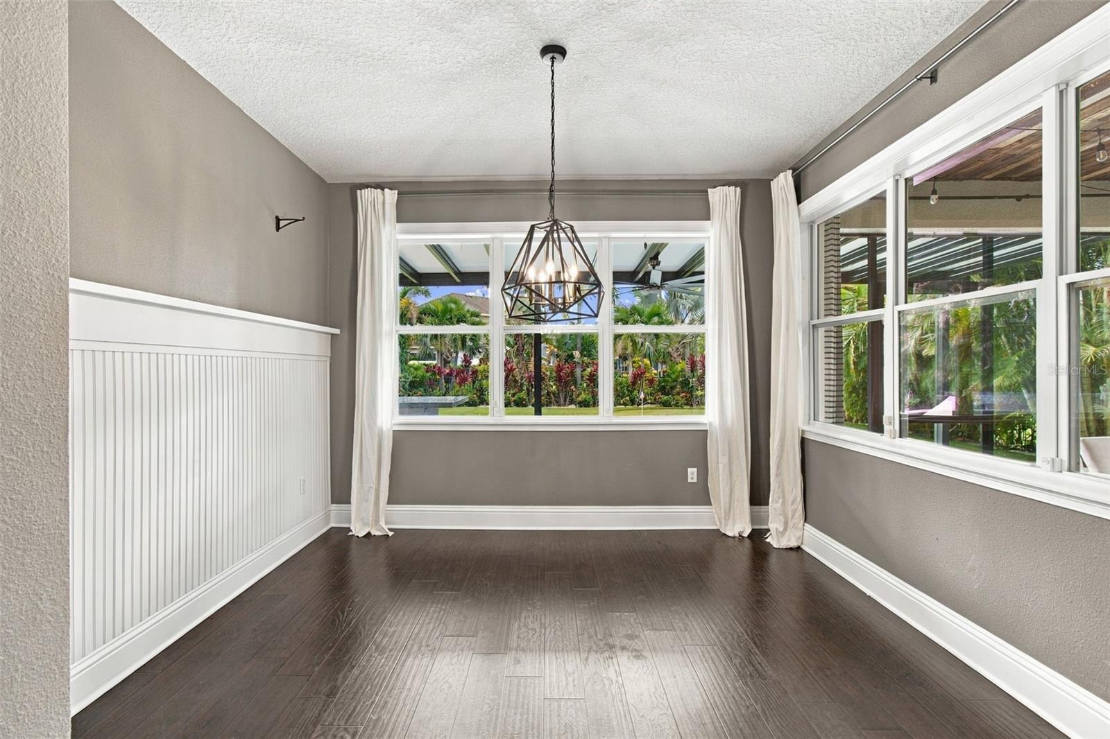 6805 PARK STRAND DR — photo 30