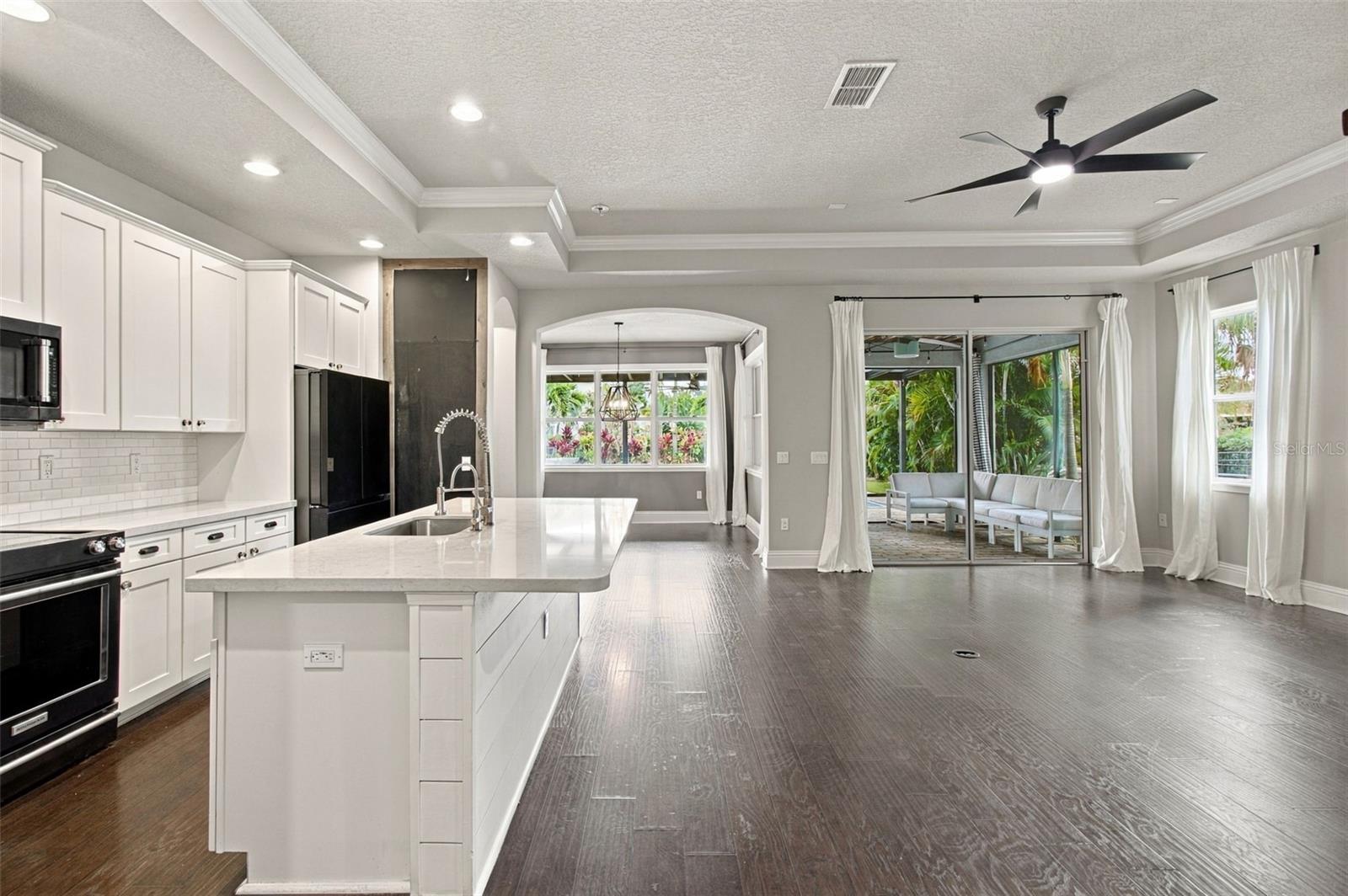 6805 PARK STRAND DR — photo 22