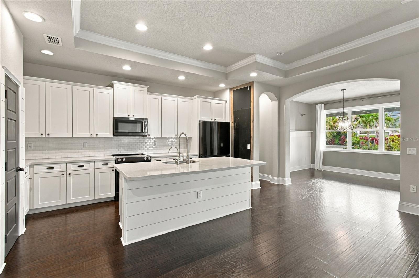 6805 PARK STRAND DR — photo 23