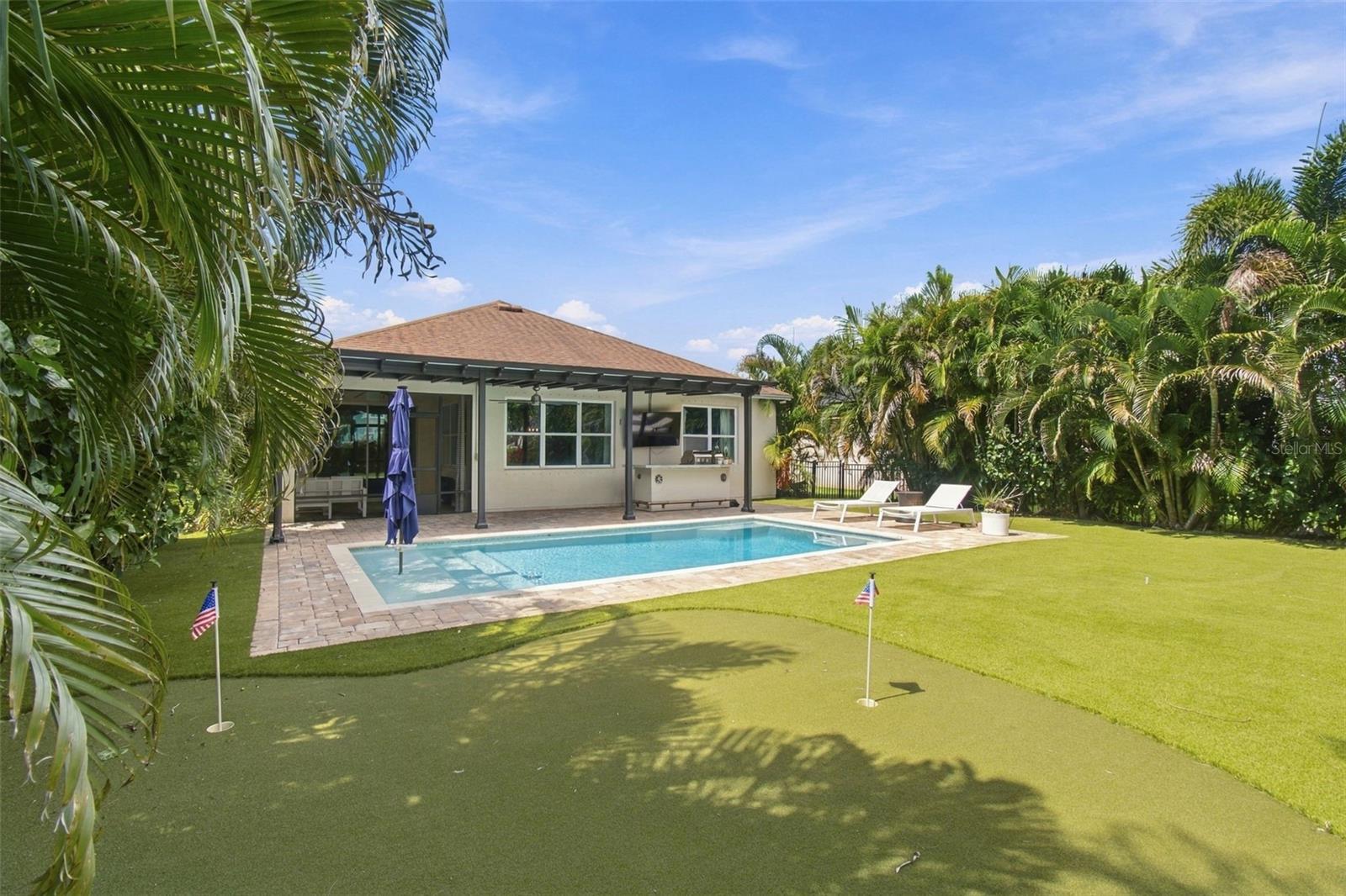 6805 PARK STRAND DR — photo 52