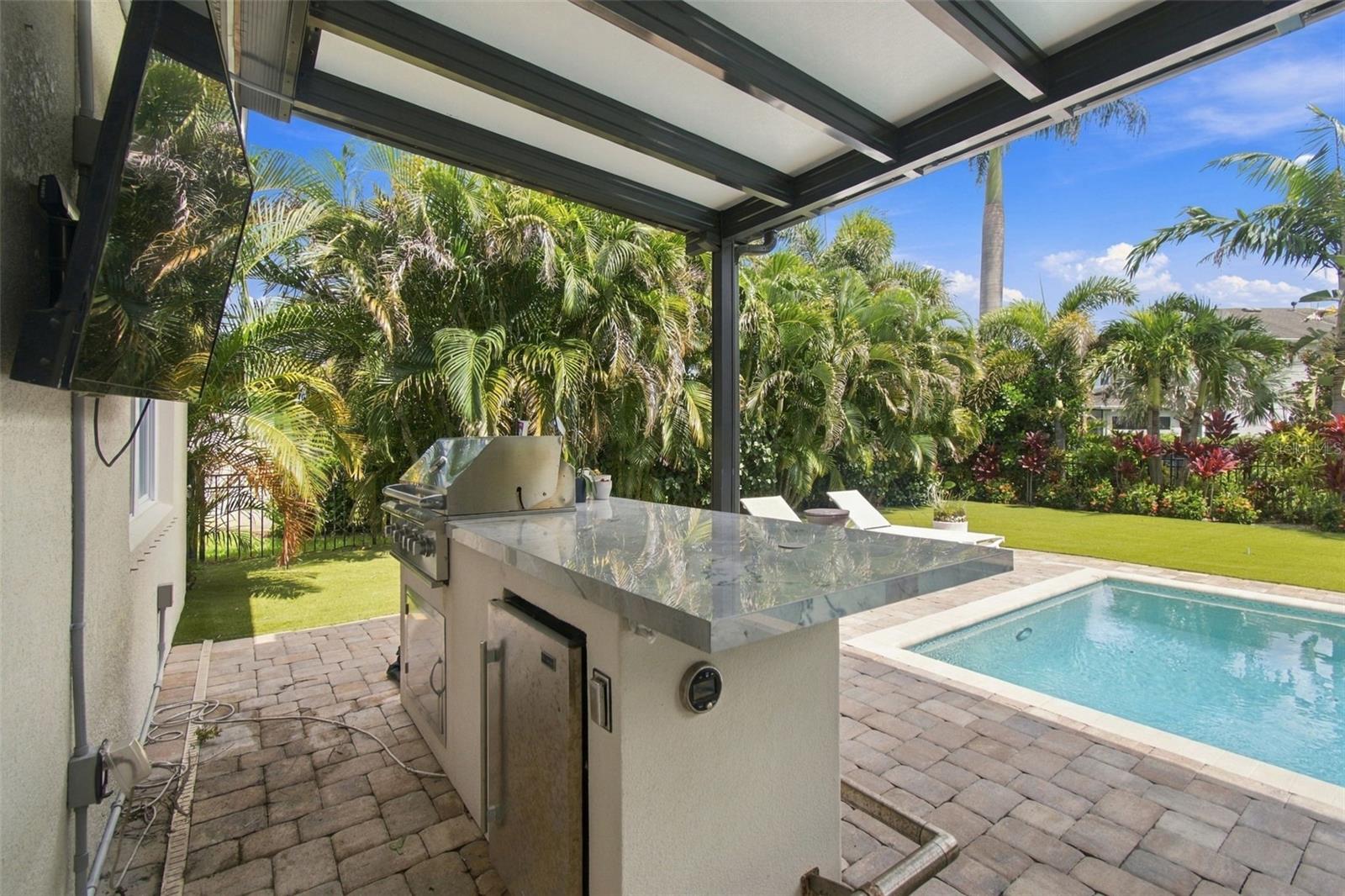 6805 PARK STRAND DR — photo 47
