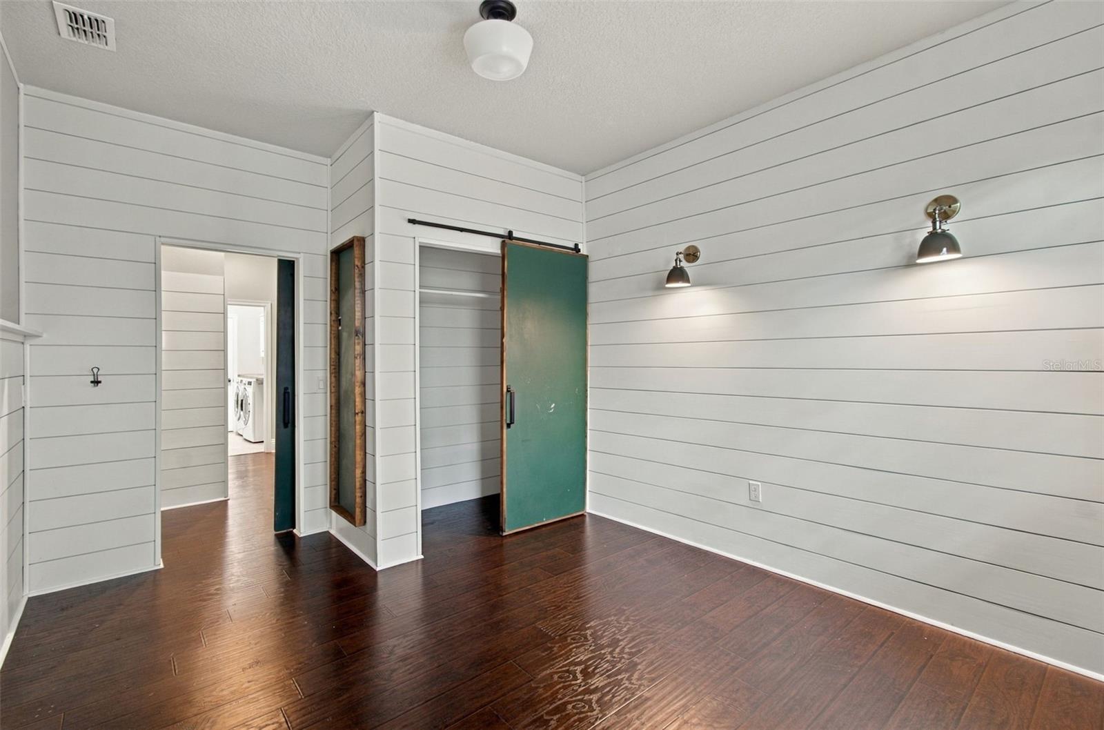 6805 PARK STRAND DR — photo 20