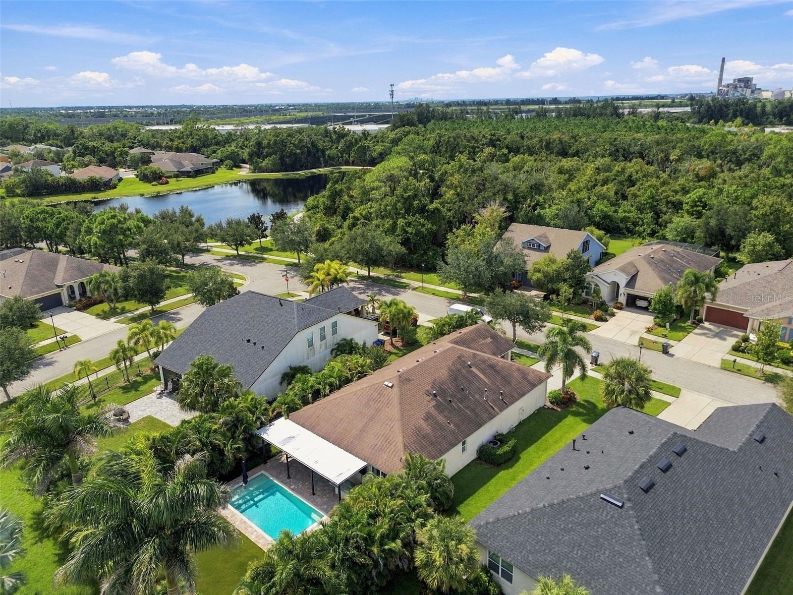 6805 PARK STRAND DR — photo 57
