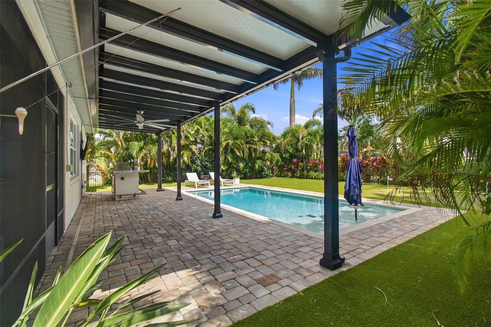 6805 PARK STRAND DR — photo 44