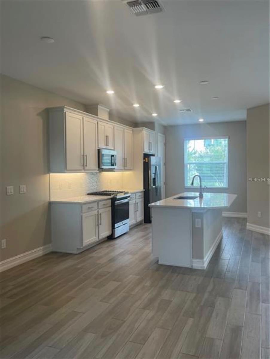 4596 ALMADA LN — photo 6