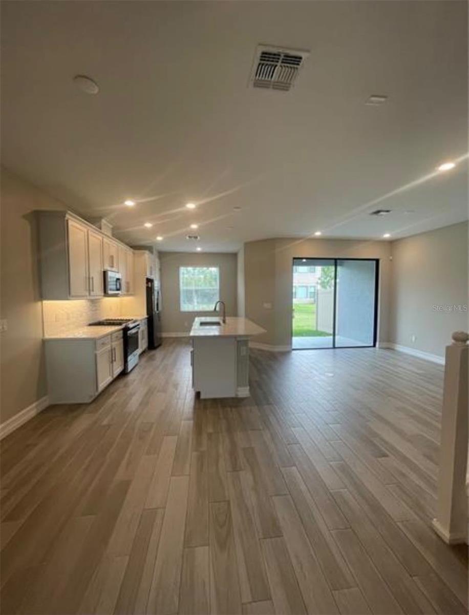 4596 ALMADA LN — photo 2