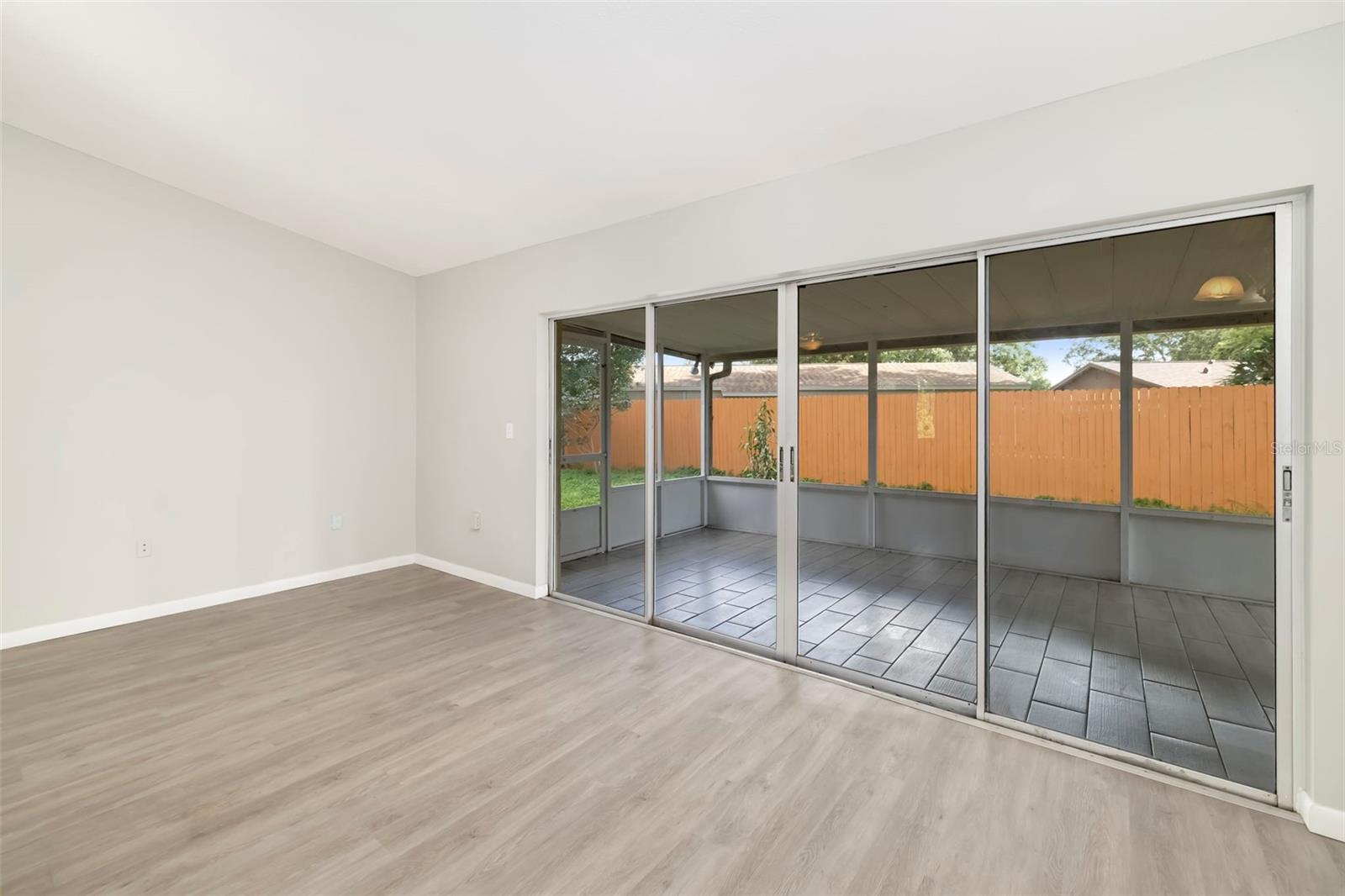 3905 SANDPOINTE DR — photo 22