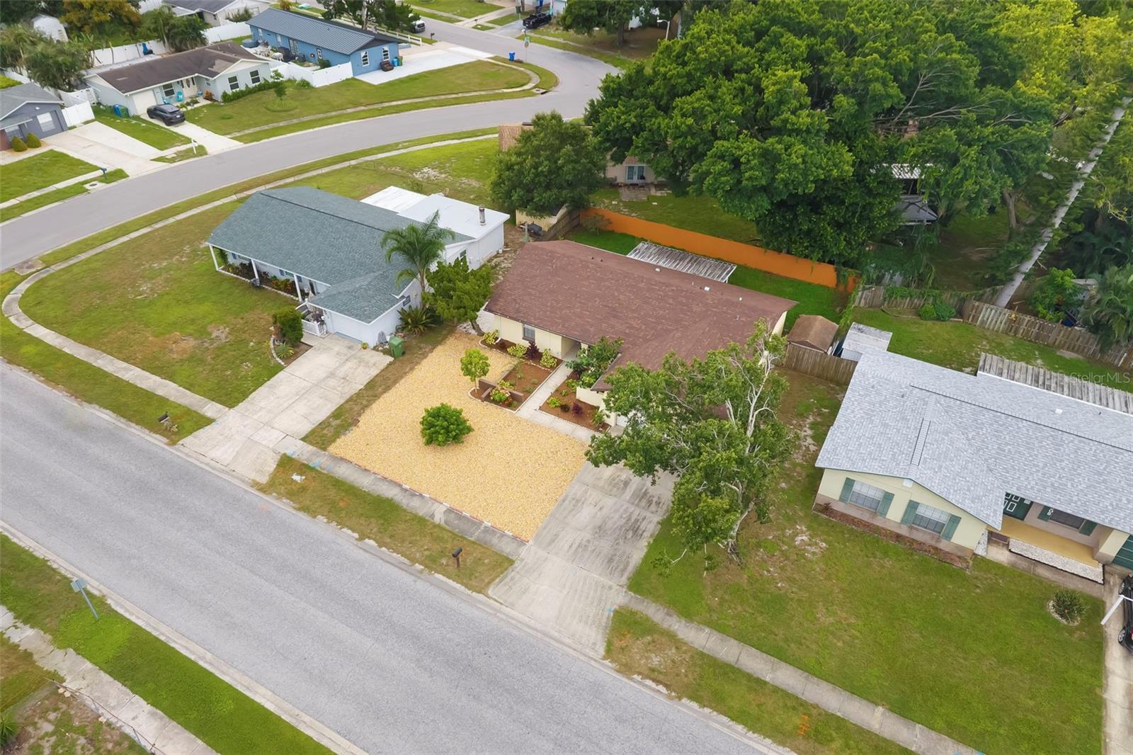 3905 SANDPOINTE DR — photo 39