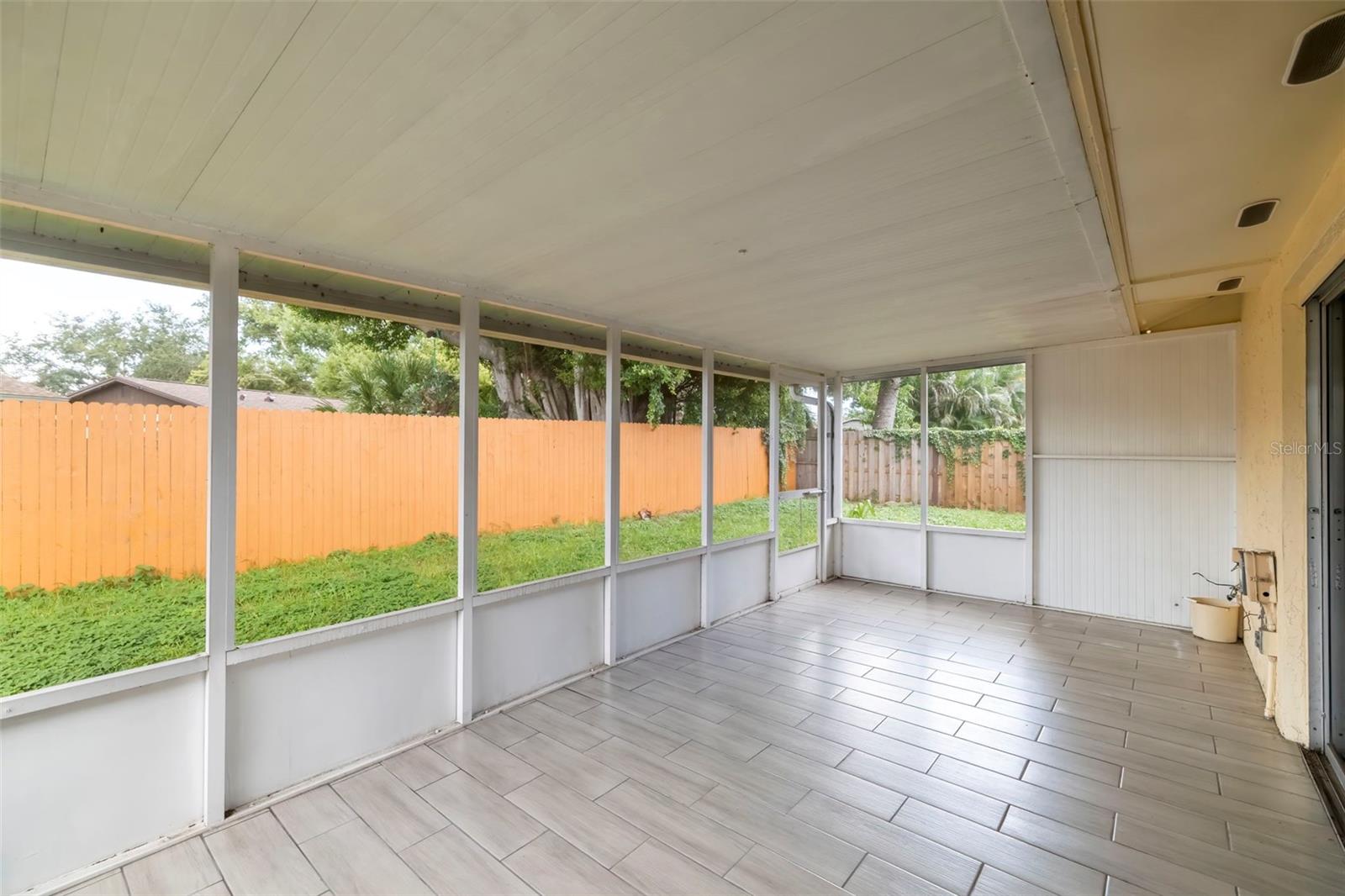 3905 SANDPOINTE DR — photo 4