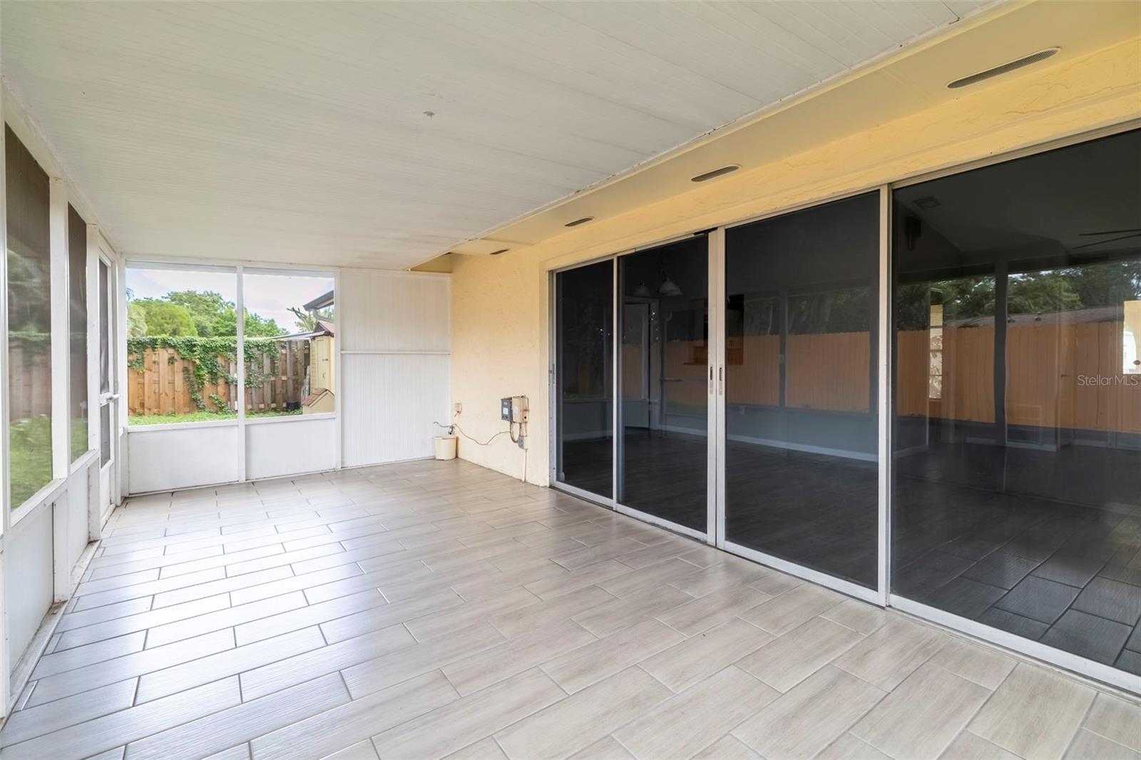 3905 SANDPOINTE DR — photo 20