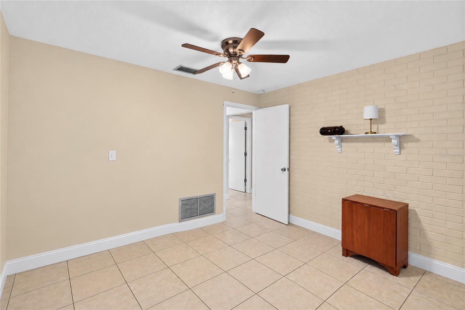 1158 OVERCASH DR — photo 33