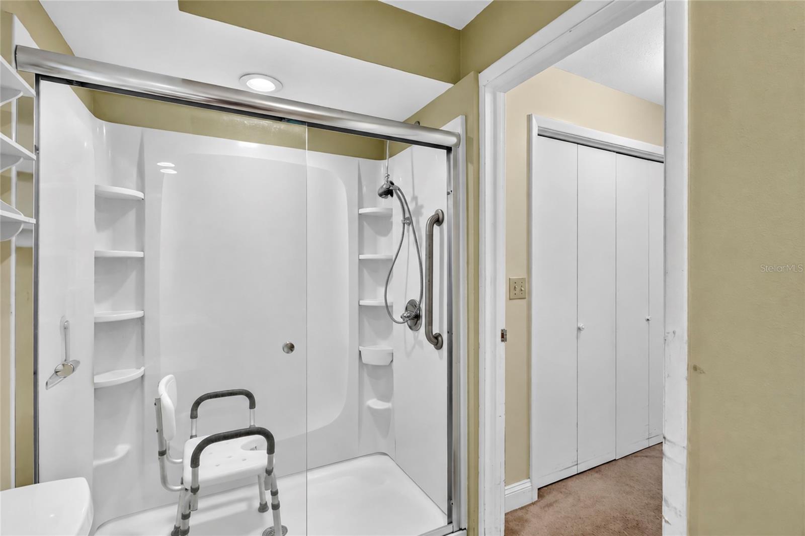 1158 OVERCASH DR — photo 37