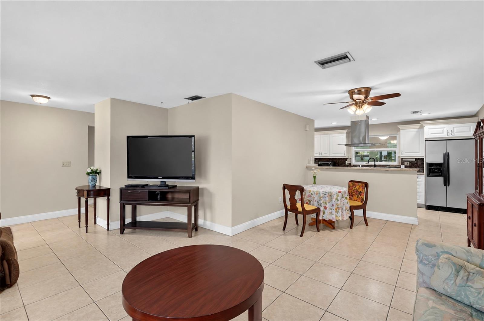 1158 OVERCASH DR — photo 6