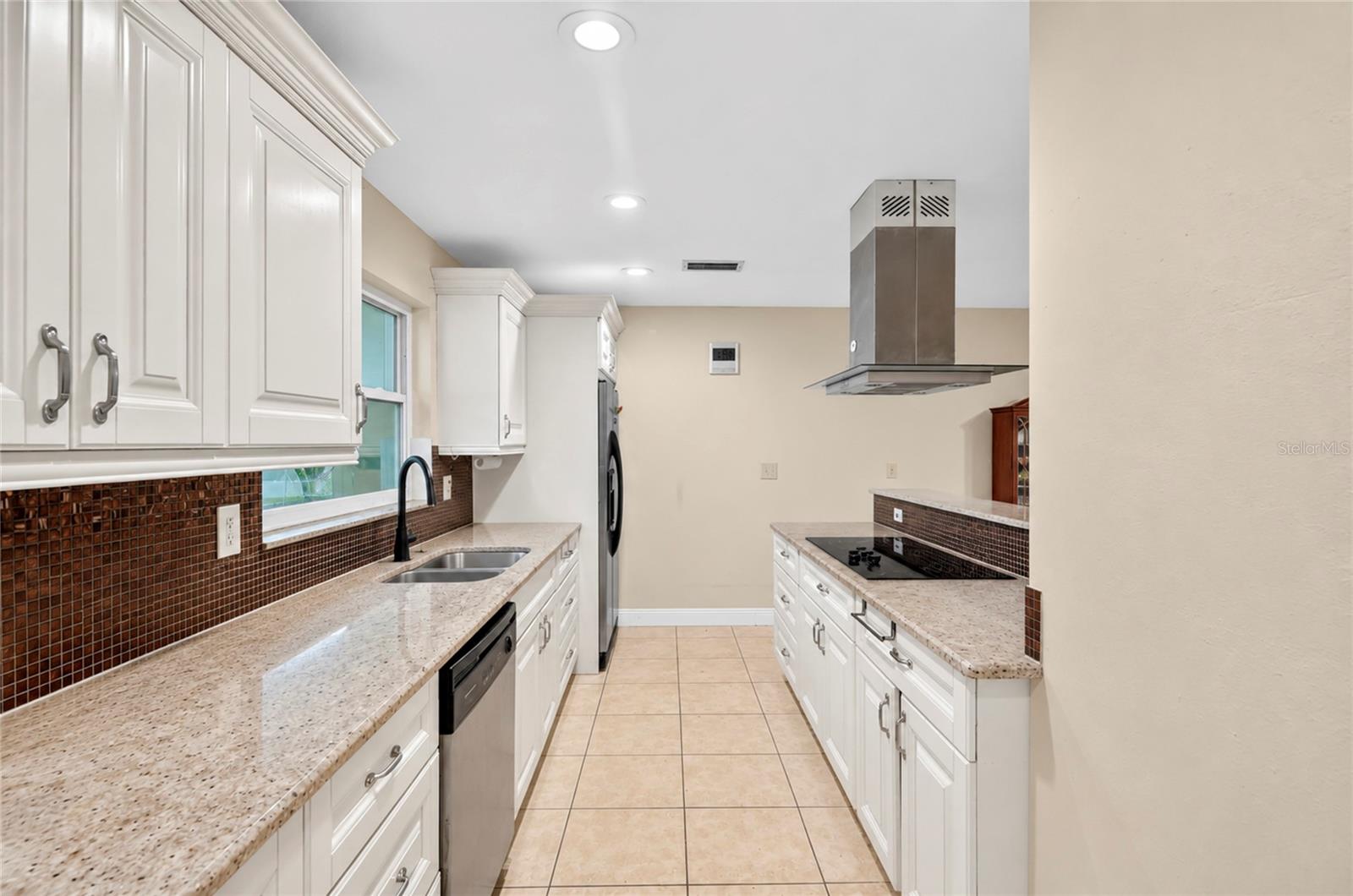 1158 OVERCASH DR — photo 24
